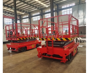 铁陆自行走升降机